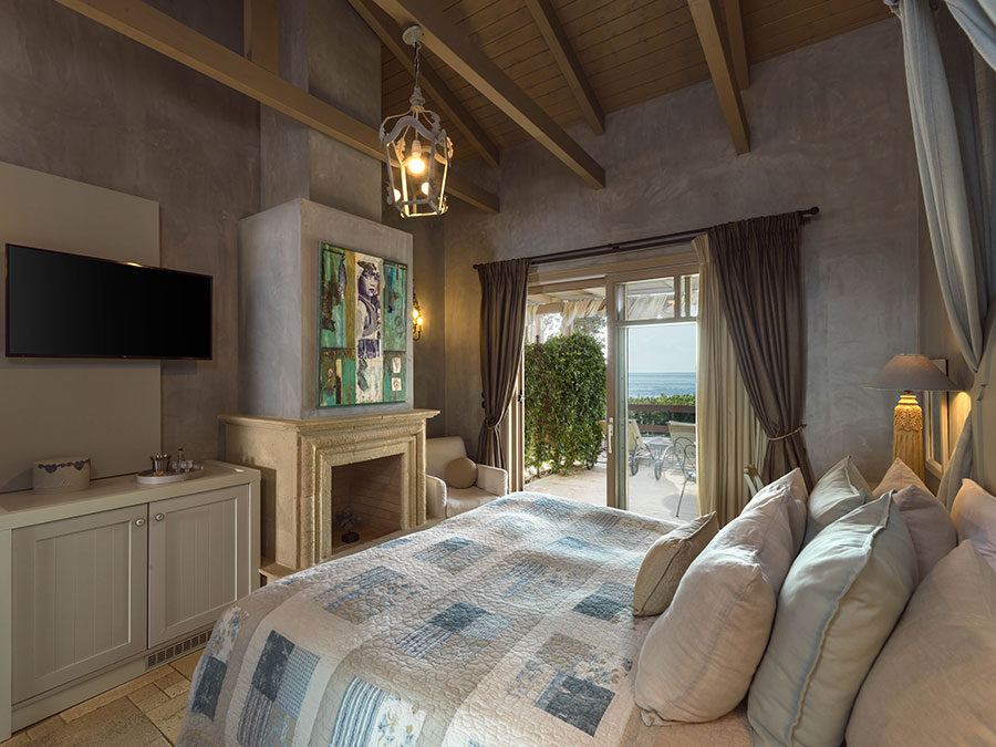 DELUXE SUITE 1