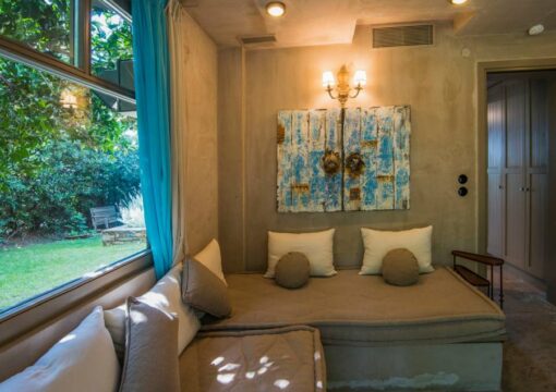 DELUXE SUITE 3