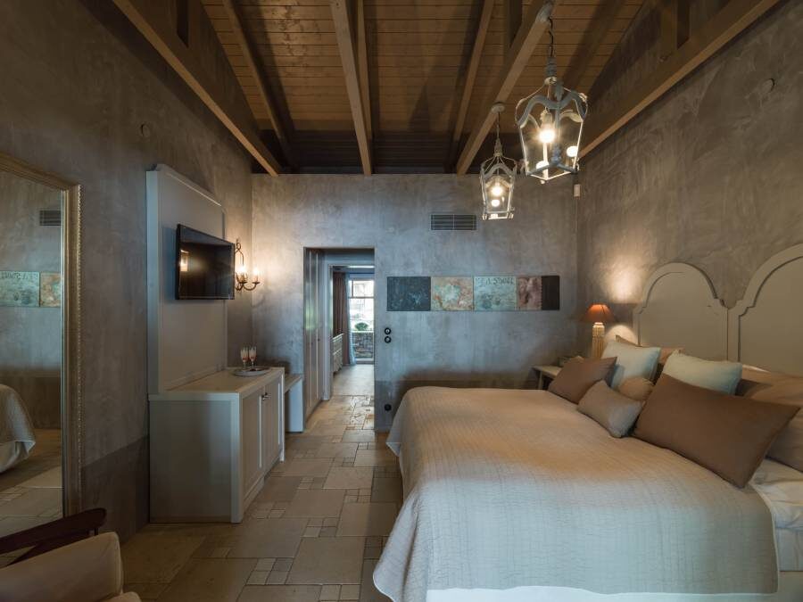 SUITE 2