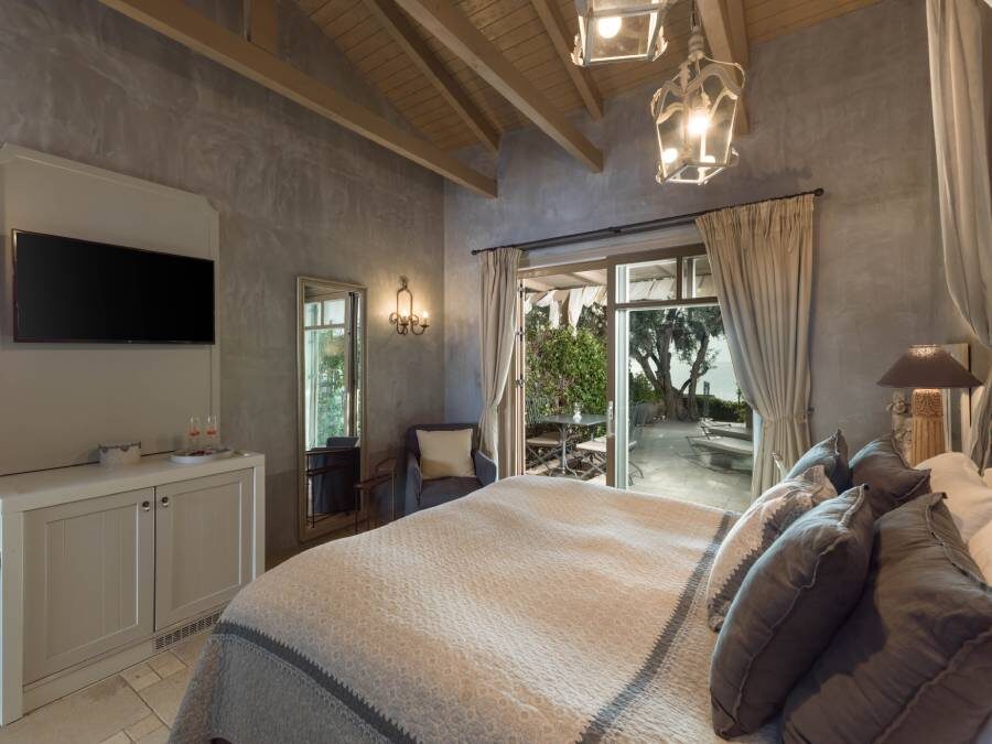 SUITE 1